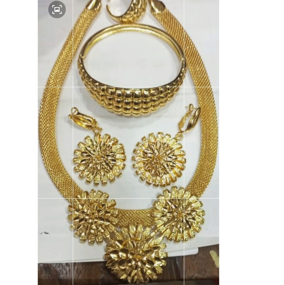 4-PIECE WOMENS JEWELRY SETS